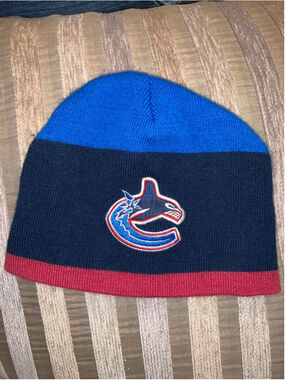 Men's Unbranded Beanie One Size Blue Red canucks nhl
